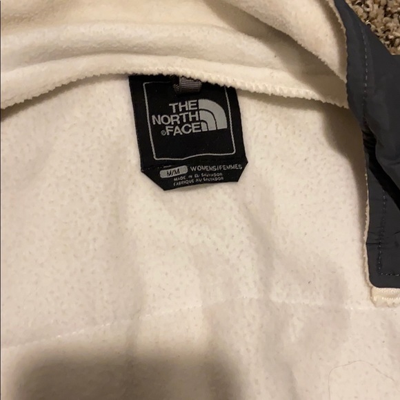 White and gray fleece jacket - Picture 3 of 6